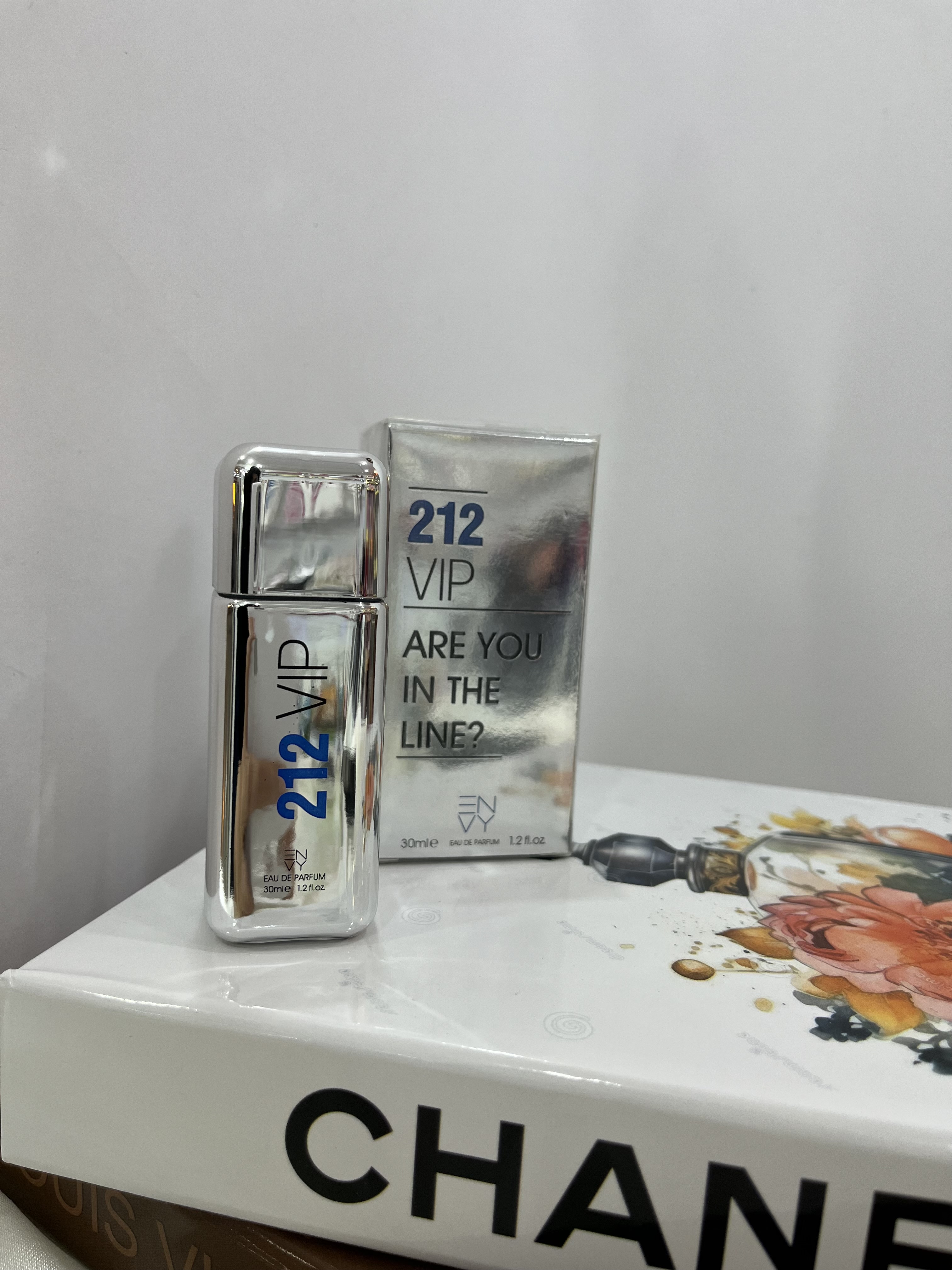 عطر ادکلن ۲۱۲ وی آی پی مردانه
