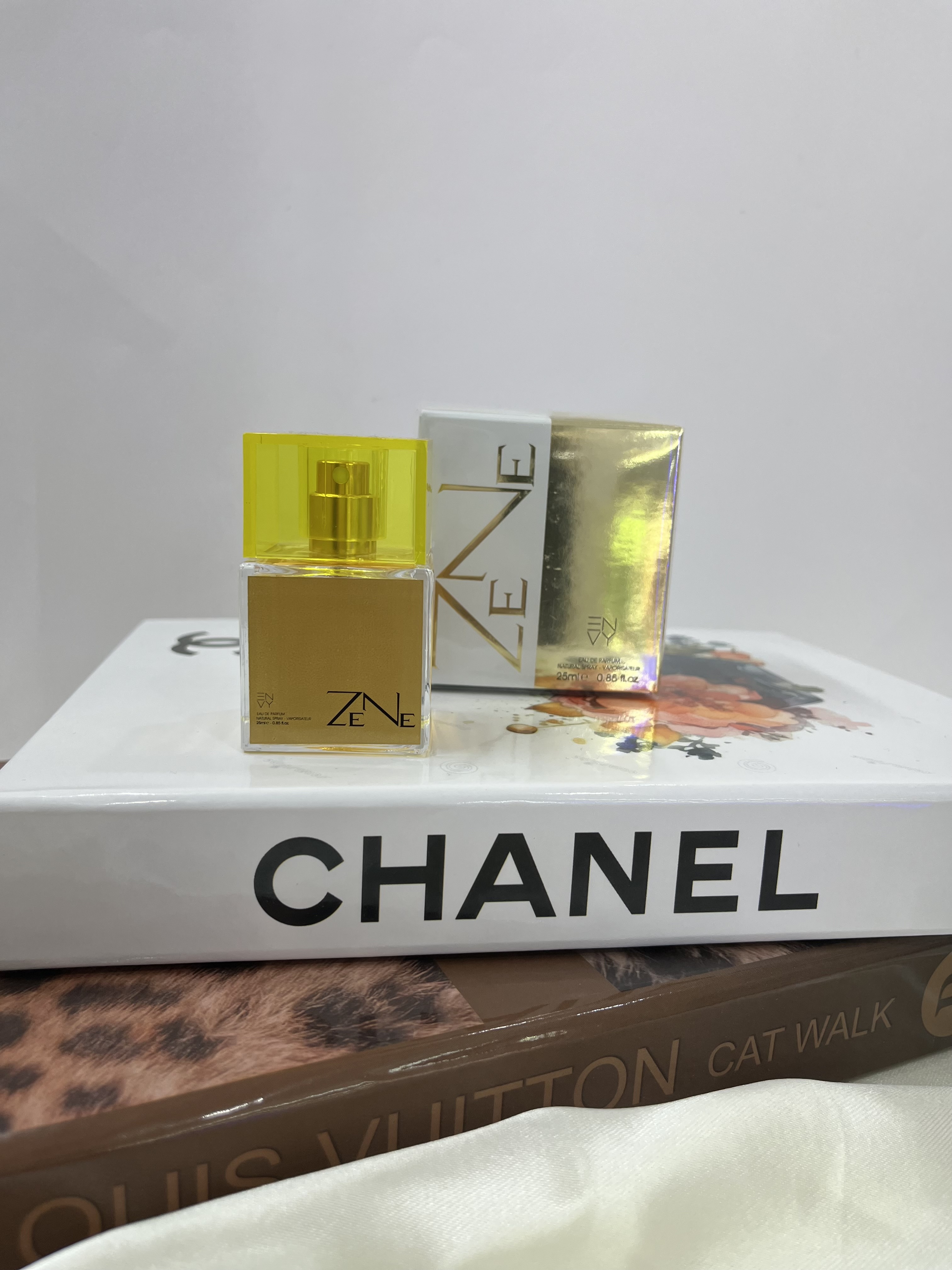 عطر ادکلن شیسیدو زن زنانه طلایی